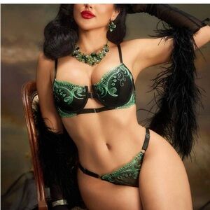 Elegant Green and Black Lingerie Set